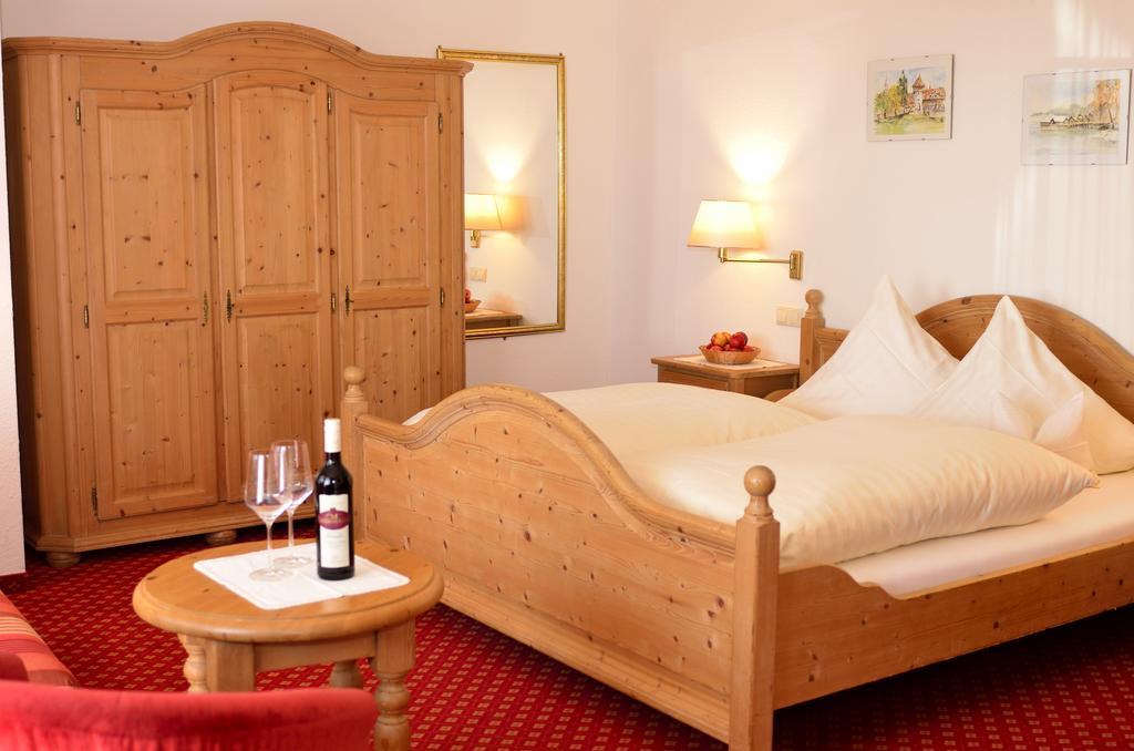 Landhotel Schellenberg Uberlingen Buitenkant foto