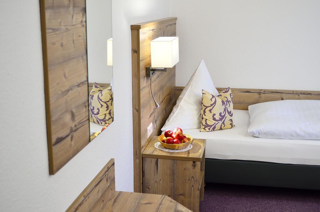 Landhotel Schellenberg Uberlingen Buitenkant foto