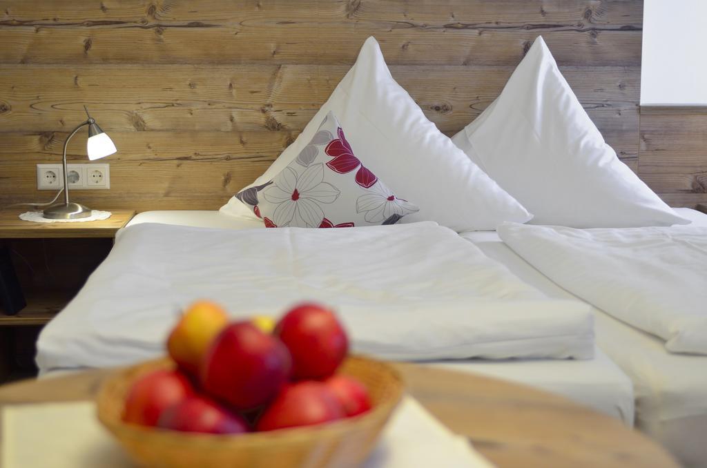 Landhotel Schellenberg Uberlingen Buitenkant foto